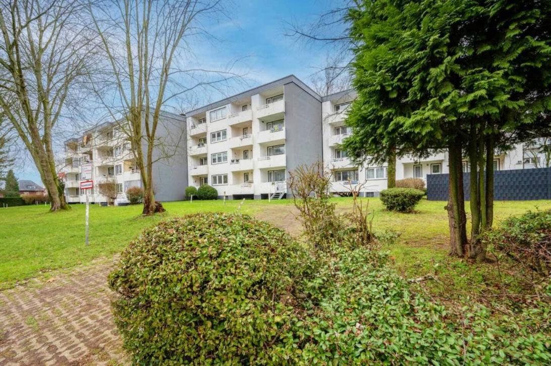 Modern Flat With Balcony In Gladbeck Appartement Buitenkant foto